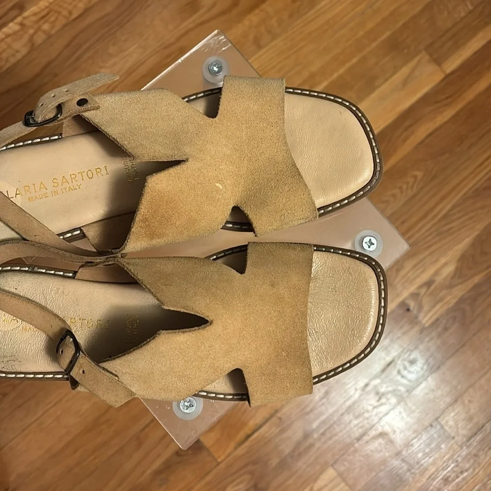 Ilaria Sartori Tan Sandals with Slingback Strap